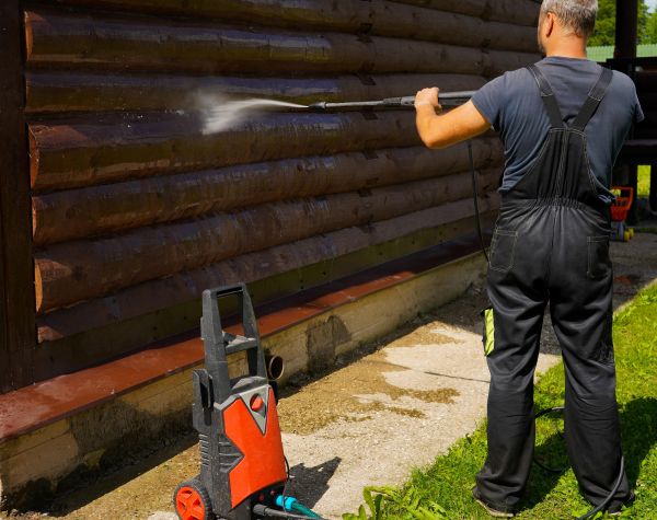 Log Home Pressure Washing in Napa
